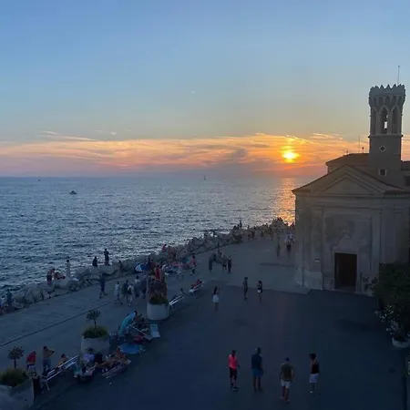 Piran, Charming Facing Sea ! Piran