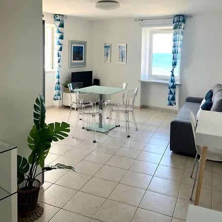 Piran, Charming Facing Sea !