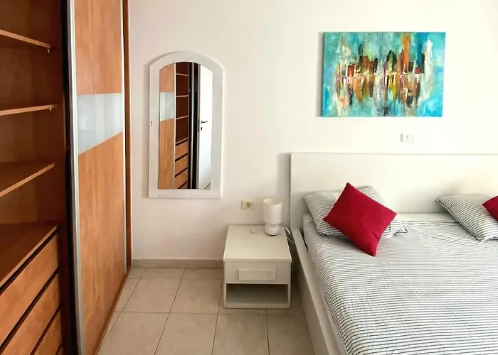 Piran, Charming Facing Sea !