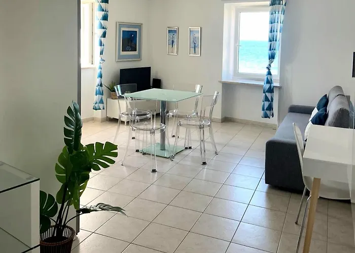 Piran, Charming Facing Sea !